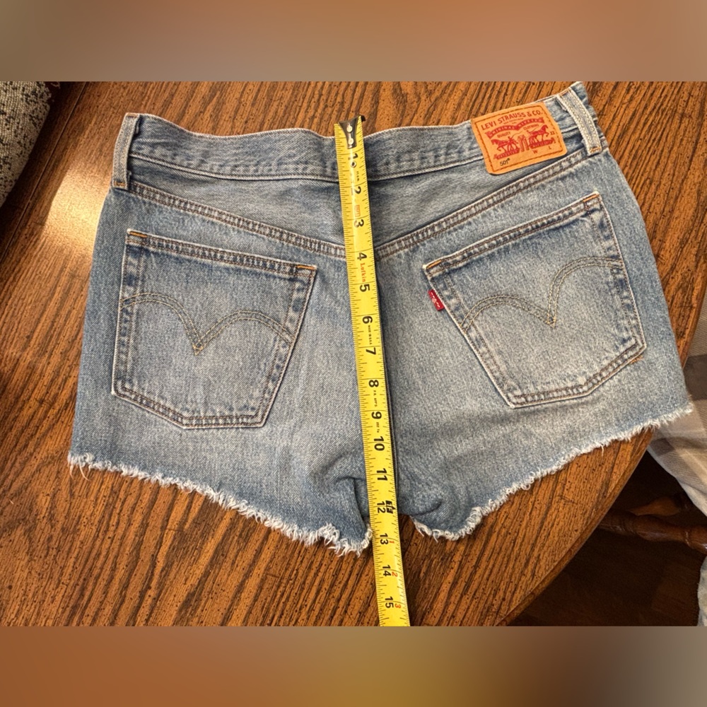 Levi’s women’s denim short W30 - Picture 11 of 15
